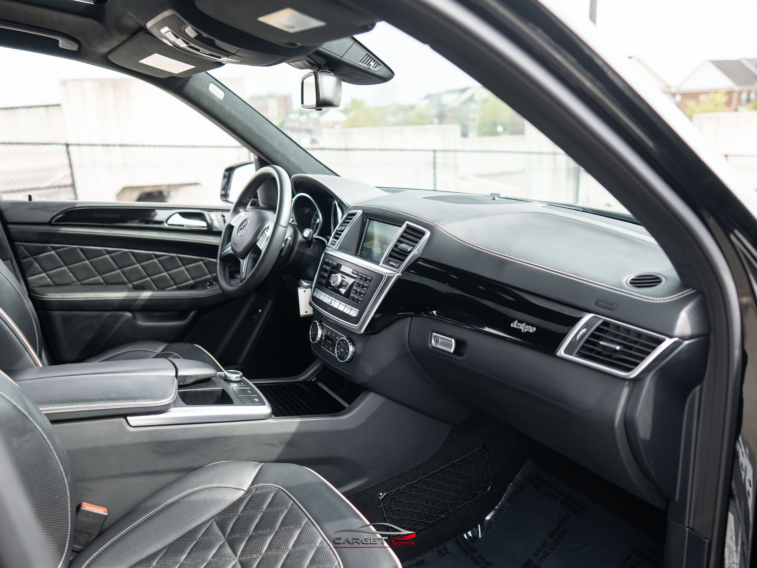 Used 2015 Mercedes-Benz GL 450 4MATIC w/ Designo Black Leather Package image 15