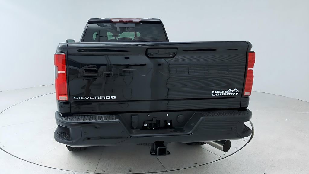 Used 2024 Chevrolet Silverado 2500 High Country w/ Technology Package AWD/4WD image 6