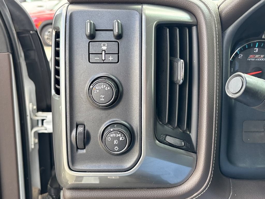 Used 2018 Chevrolet Silverado 1500 LTZ Z71 w/ LTZ Plus Package AWD/4WD image 49