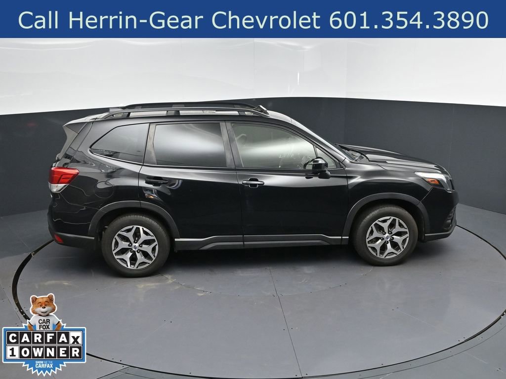 Used 2023 Subaru Forester Premium image 35