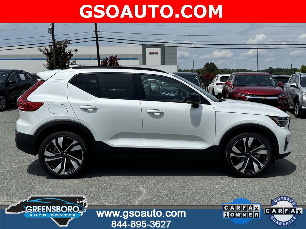 Used 2024 Volvo XC40 B5 Plus w/ Protection Package Premier image 8