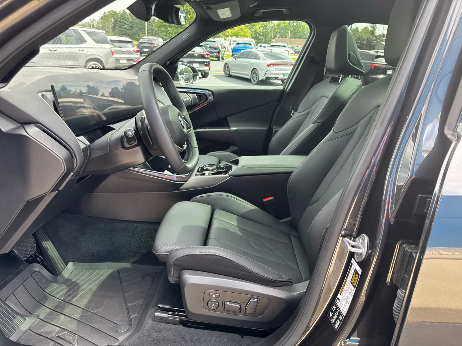 Used 2025 BMW X3 xDrive30i w/ Convenience Package AWD/4WD image 21