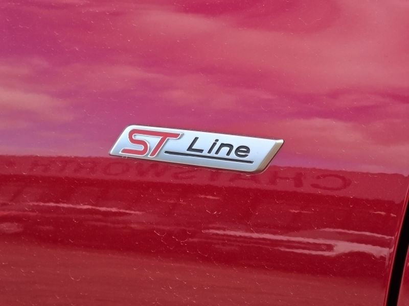 Used 2024 Ford Escape ST-Line w/ Tech Pack #1 FWD image 7