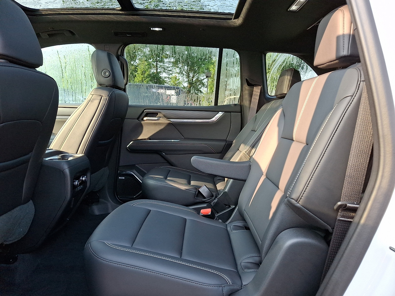 Certified 2024 GMC Acadia Elevation AWD/4WD image 10