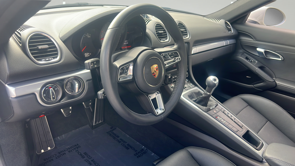 Certified 2025 Porsche 718 Cayman S RWD image 4