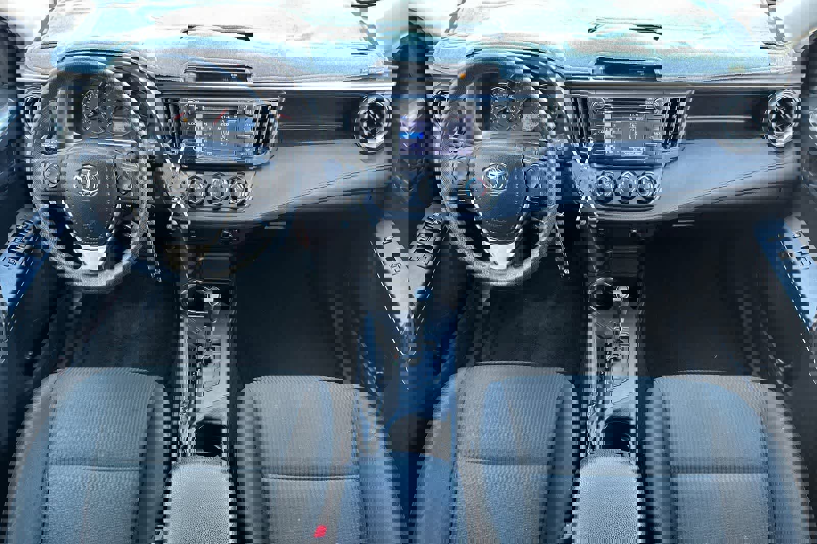 Used 2016 Toyota RAV4 LE FWD image 3