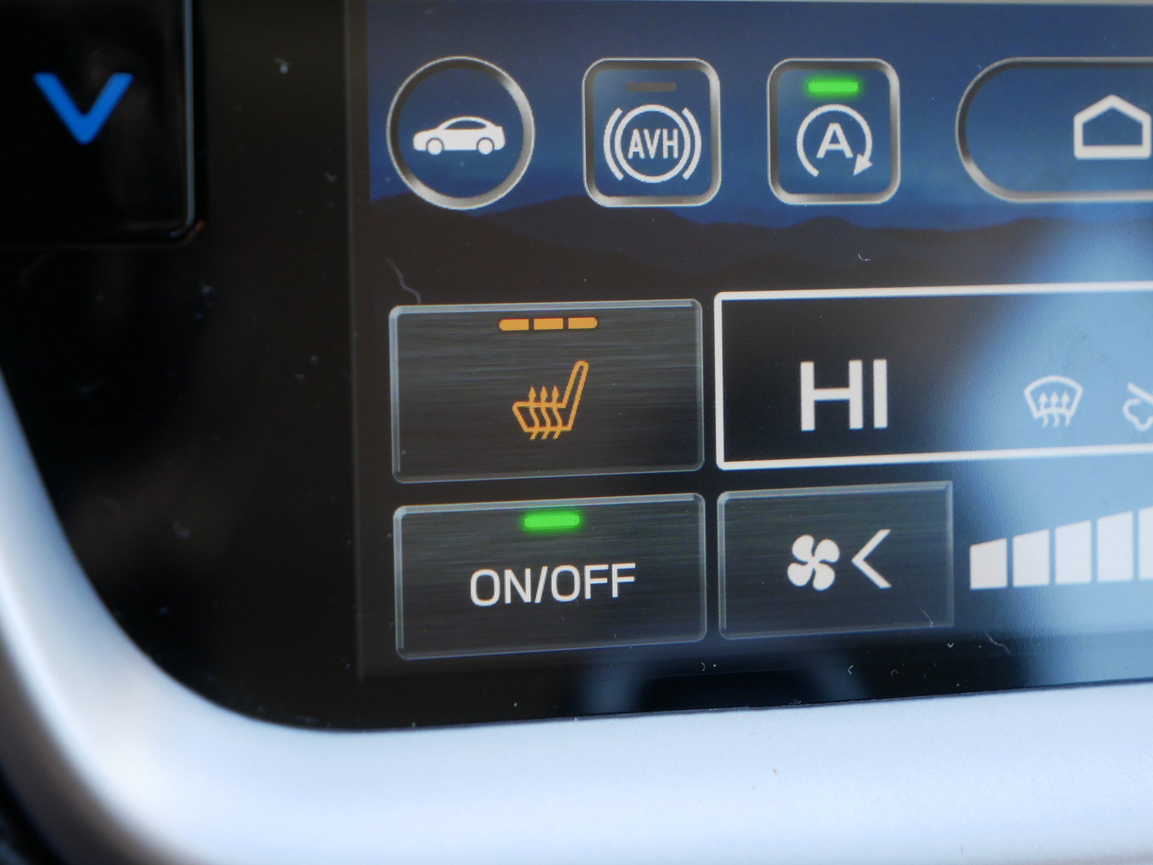 Certified 2025 Subaru Legacy Limited w/ Popular Package #3 image 28