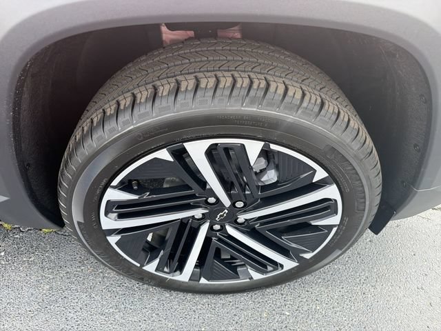 New 2026 Chevrolet Equinox RS w/ Convenience Package III FWD image 14