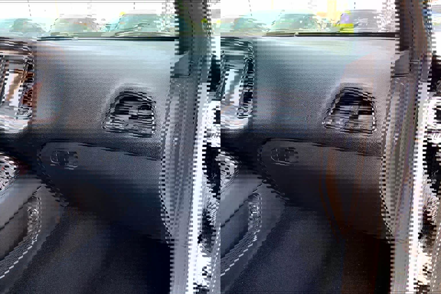 Used 2022 Dodge Challenger R/T w/ Blacktop Package image 17