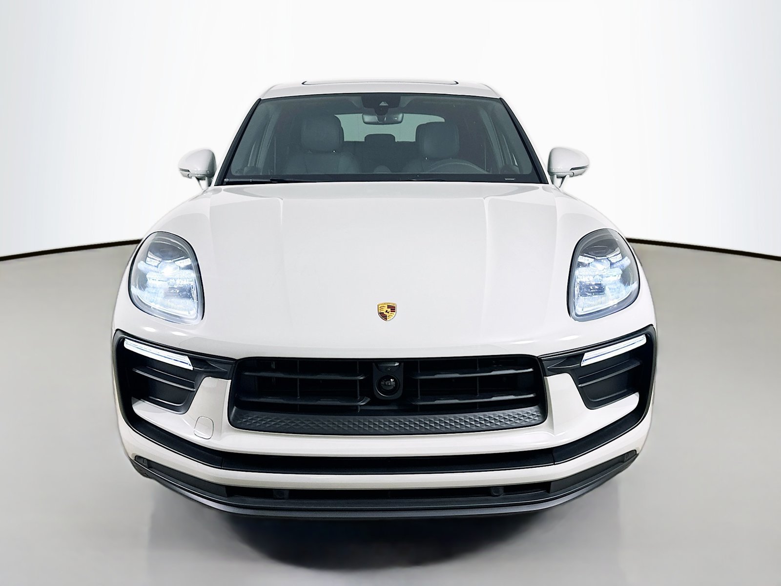 New 2026 Porsche Macan AWD/4WD image 2