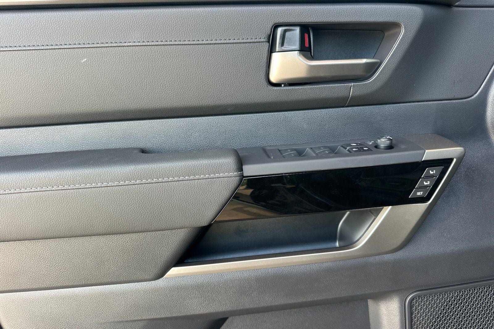 New 2026 Toyota Tundra Limited AWD/4WD image 17