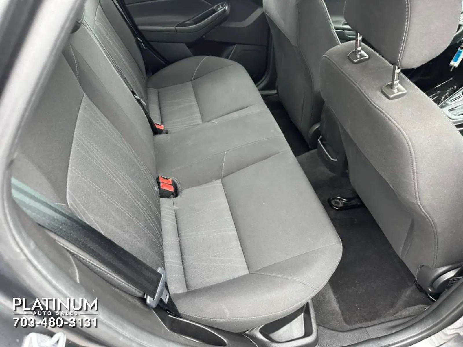Used 2018 Ford Focus SE FWD image 13