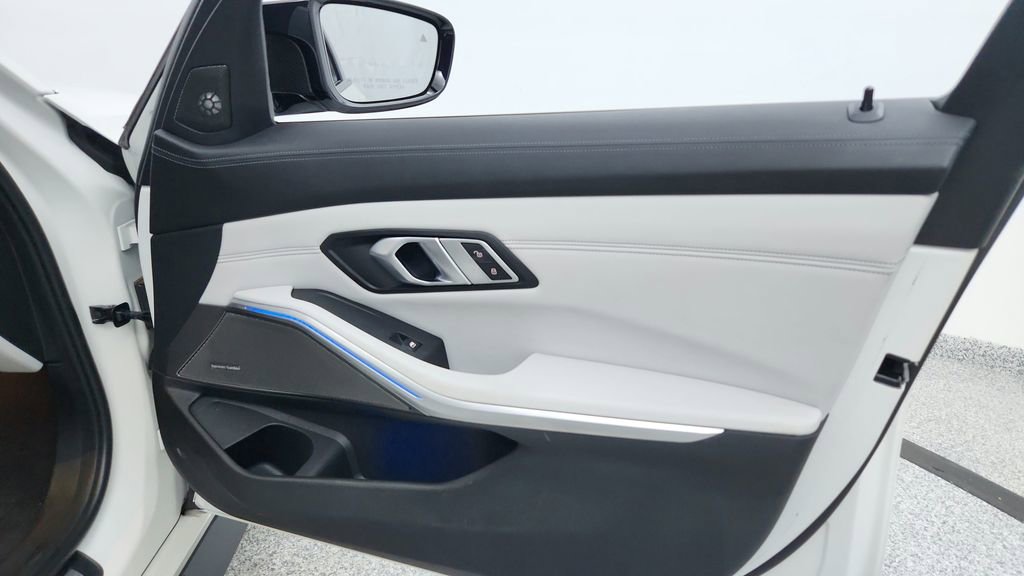 Used 2022 BMW M3 Competition w/ M Carbon Exterior Package image 37