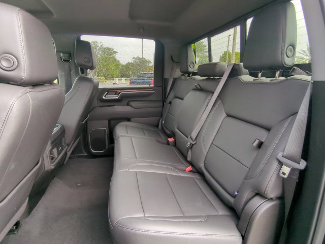 Used 2025 Chevrolet Silverado 2500 LT w/ Z71 Chrome Sport Edition AWD/4WD image 16