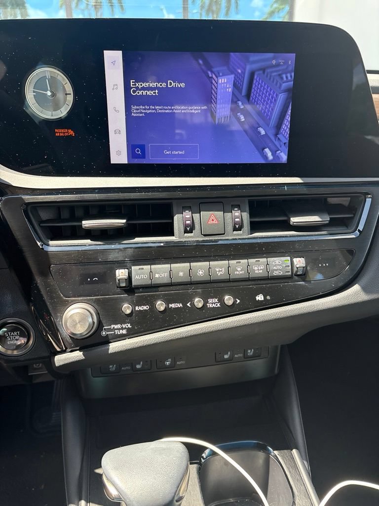 Used 2024 Lexus ES 350 w/ Premium Package FWD image 3