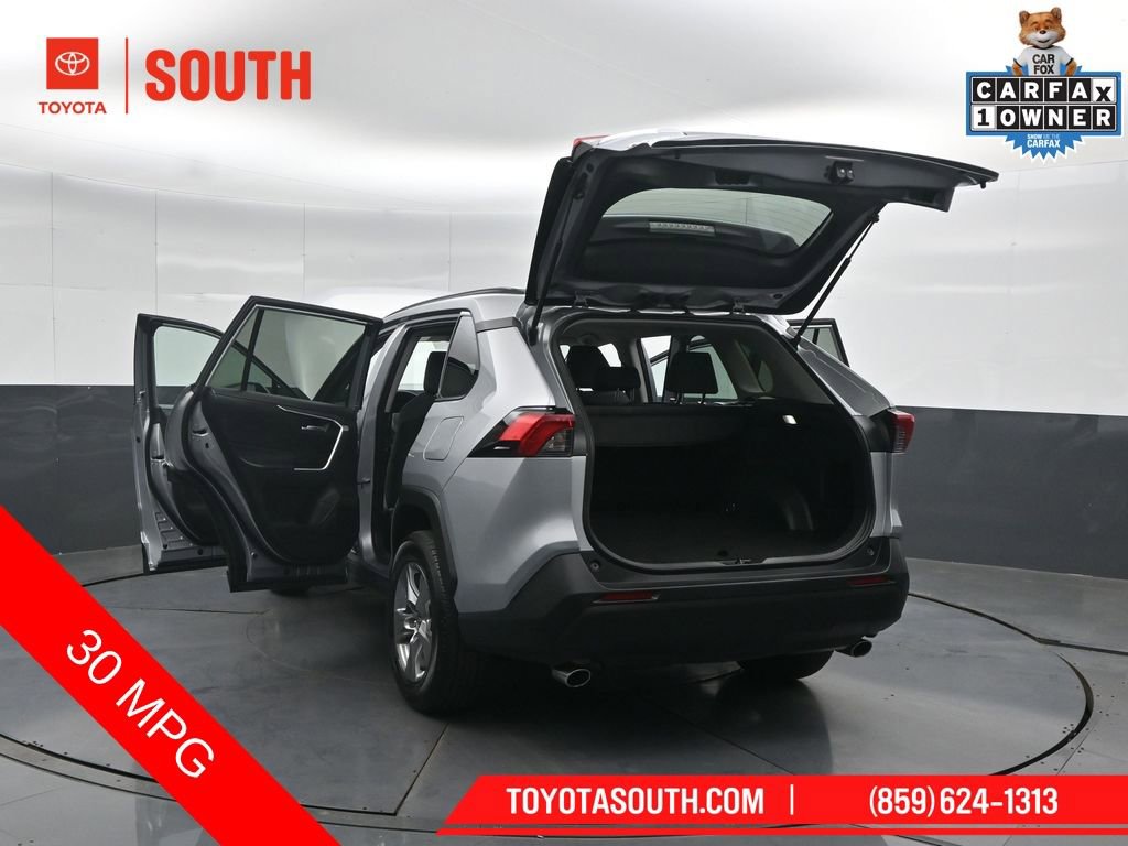 Used 2025 Toyota RAV4 XLE image 54