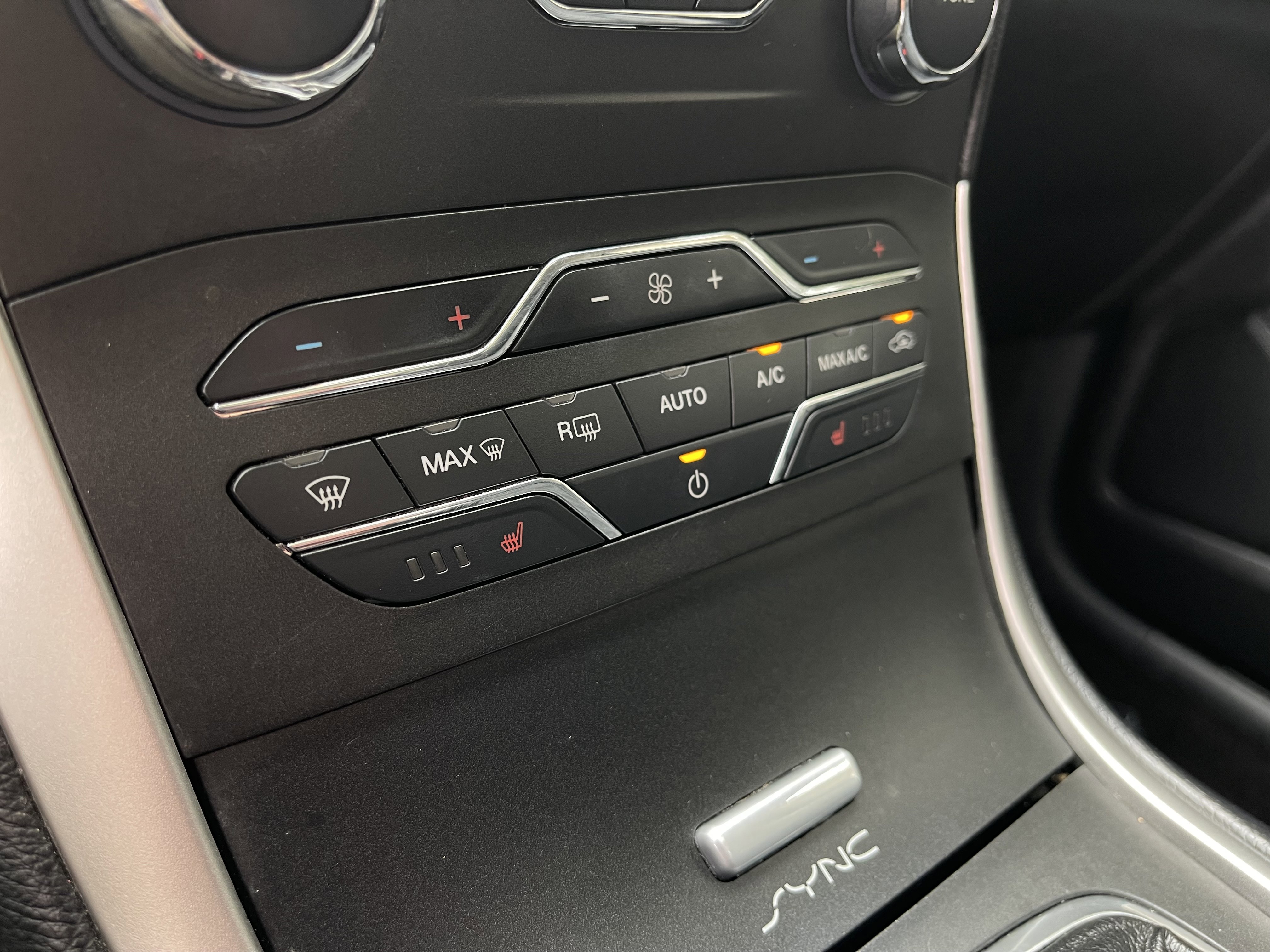 Used 2017 Ford Edge SEL w/ Equipment Group 201A AWD/4WD image 10