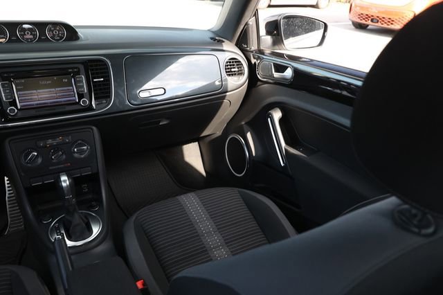 Used 2014 Volkswagen Beetle R-Line FWD image 24