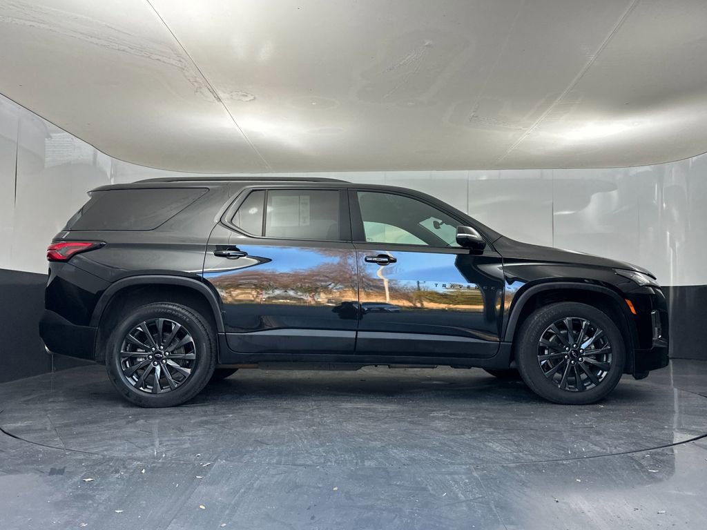 Used 2023 Chevrolet Traverse RS w/ LPO, Floor Liner Package image 2