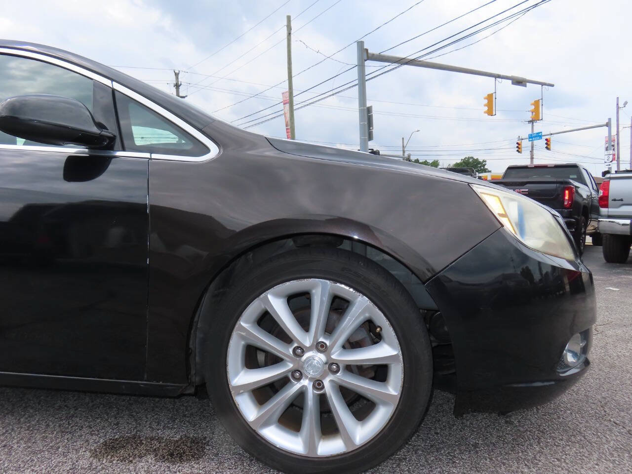 Used 2013 Buick Verano FWD image 18