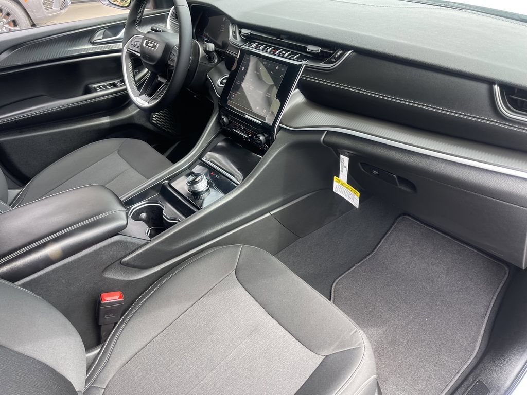 New 2026 Jeep Grand Cherokee Laredo RWD image 19