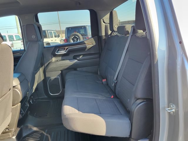 Used 2023 Chevrolet Silverado 1500 LT AWD/4WD image 18
