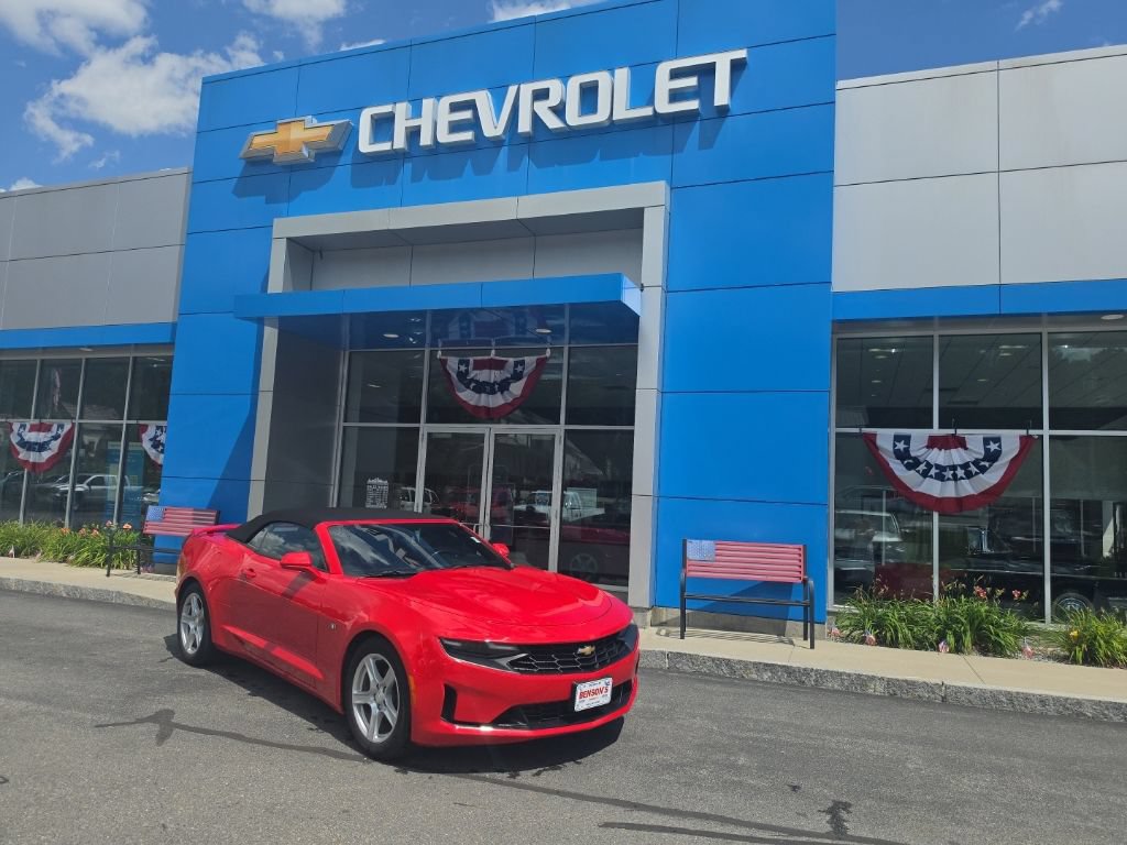 Used 2019 Chevrolet Camaro LT RWD image 1
