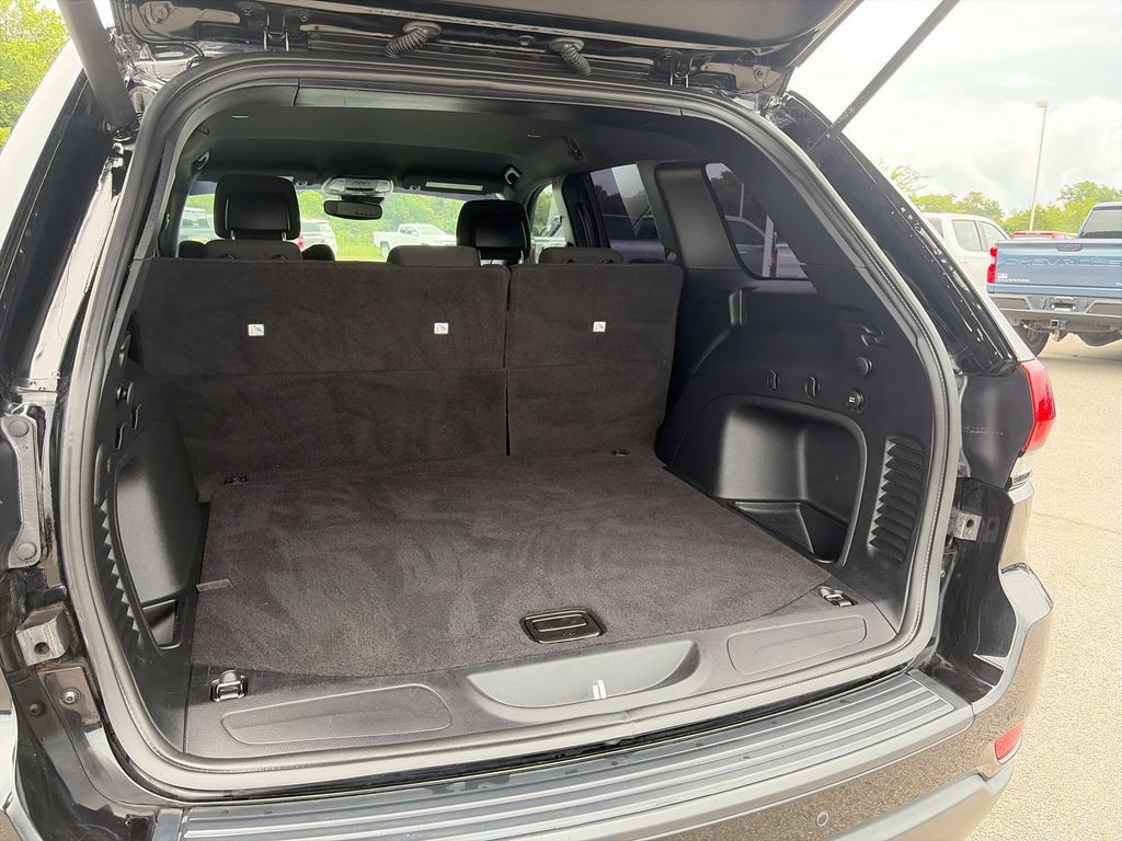 Used 2021 Jeep Grand Cherokee Freedom Edition RWD image 27