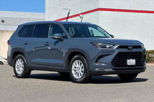 Certified 2024 Toyota Grand Highlander AWD image 5