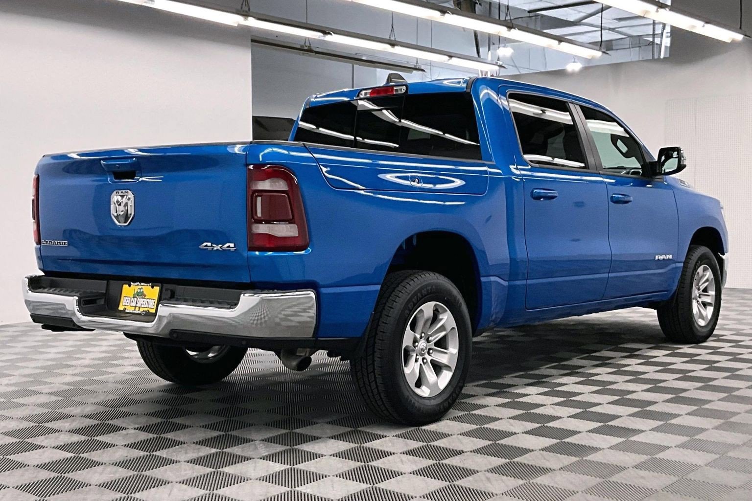 Used 2023 RAM 1500 Laramie AWD/4WD image 14