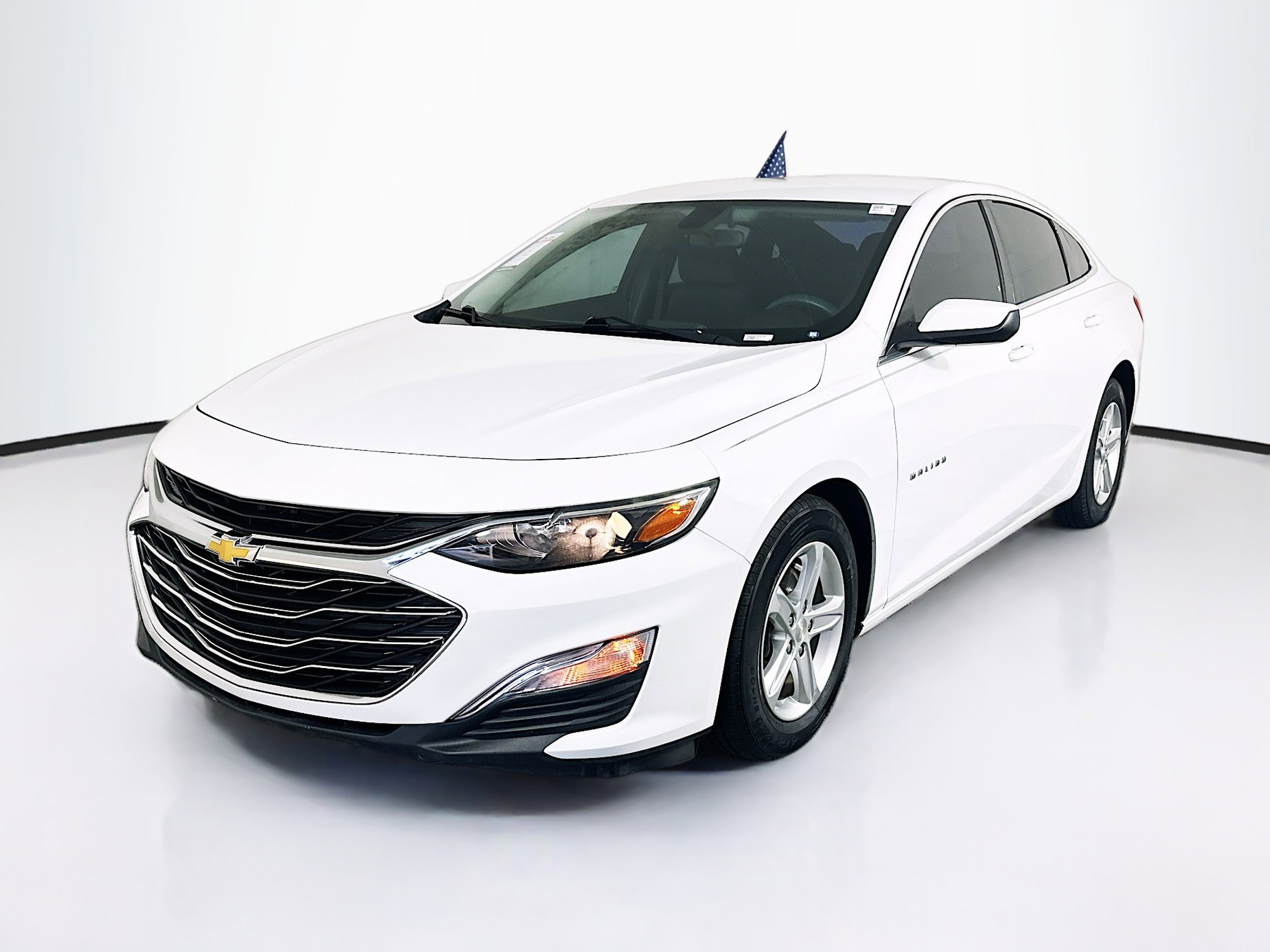 Used 2021 Chevrolet Malibu LS FWD image 7