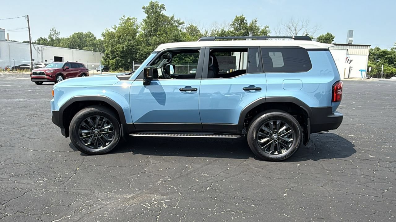 New 2025 Toyota Land Cruiser image 5
