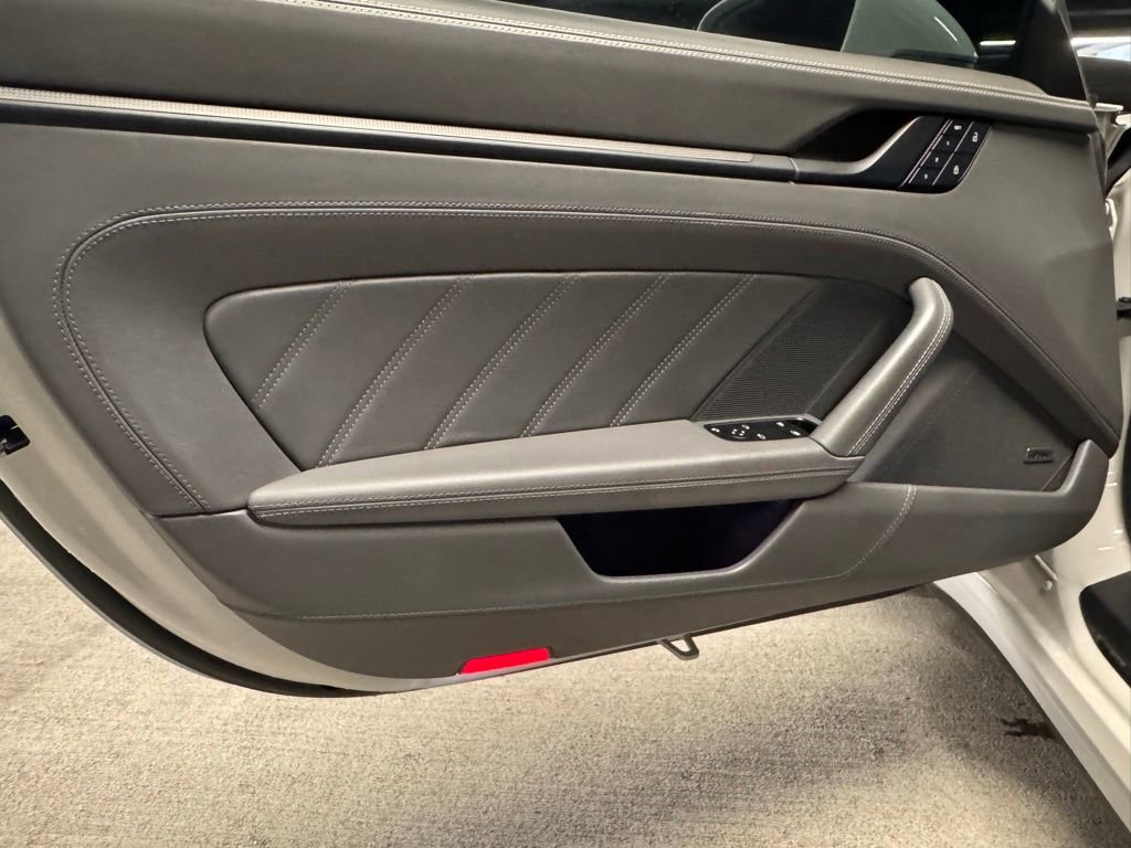 Certified 2022 Porsche 911 Targa 4 GTS AWD/4WD image 15