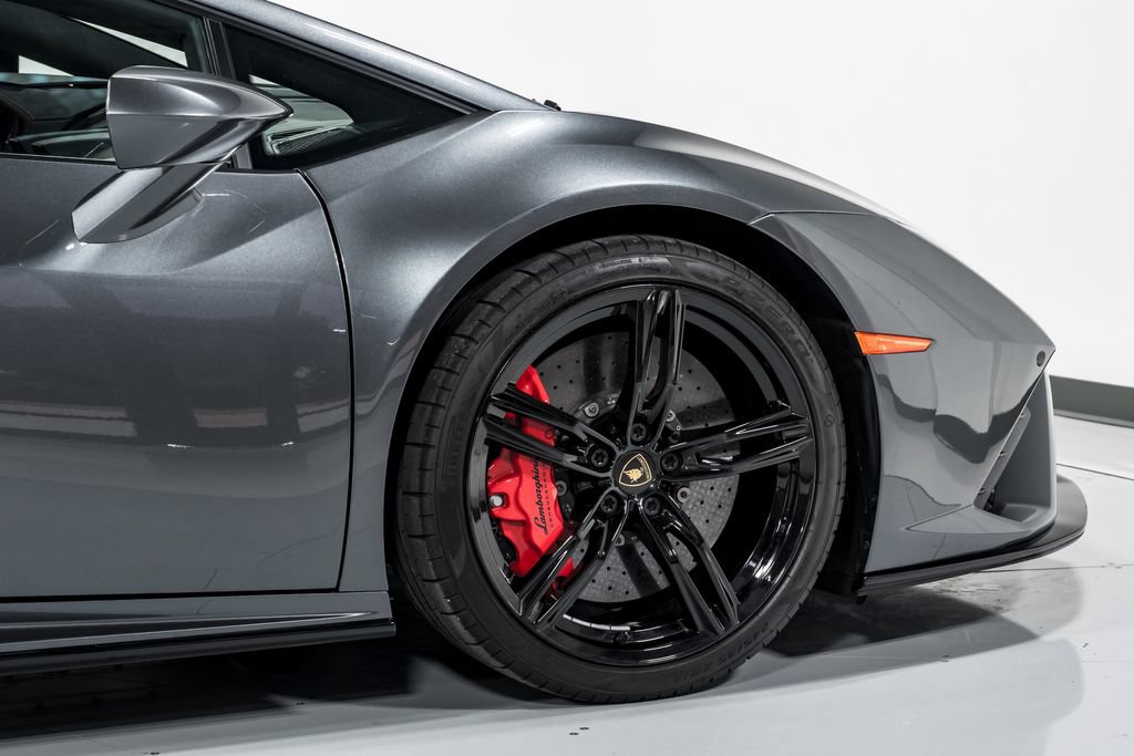 Used 2021 Lamborghini Huracan EVO RWD image 45