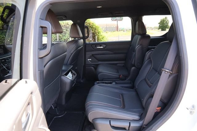 Used 2025 Nissan Armada SL w/ Captain's Chari Seat Package AWD/4WD image 12