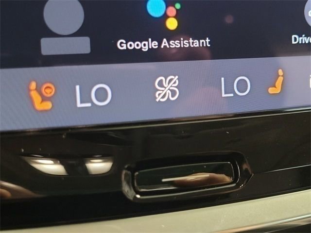 Certified 2026 Volvo V60 B5 Cross Country Plus w/ Protection Package Premier image 21