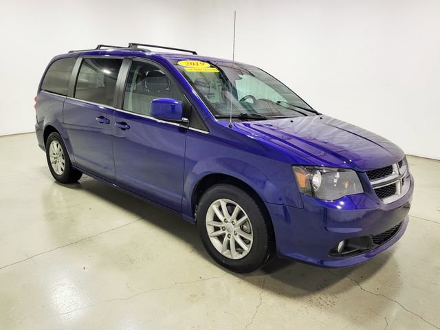 Used 2019 Dodge Grand Caravan SXT w/ Rear Park Assist Package image 2