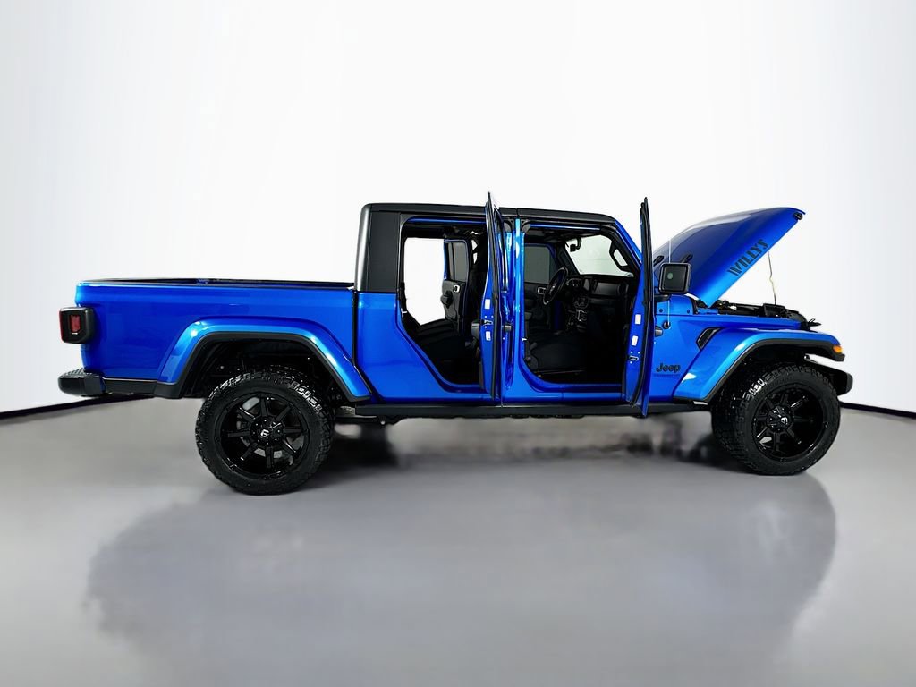 Used 2022 Jeep Gladiator Willys image 27