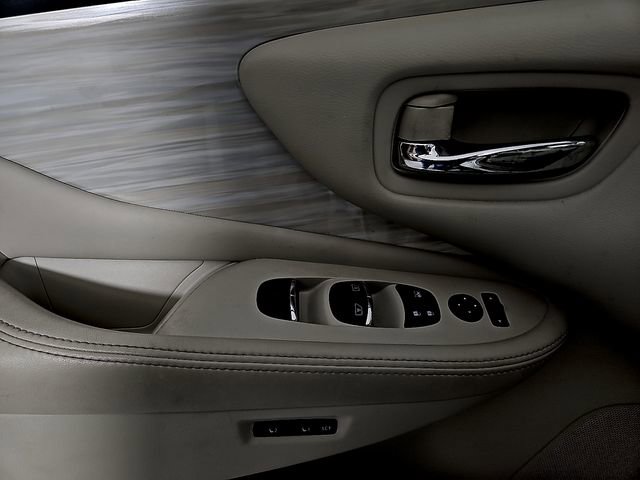 Used 2017 Nissan Murano SL image 12