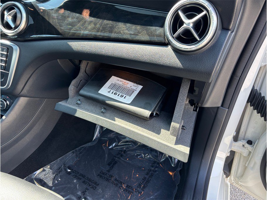 Used 2016 Mercedes-Benz CLA 250 4MATIC image 38