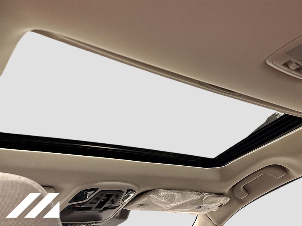 Certified 2025 Subaru Outback Premium AWD/4WD image 22