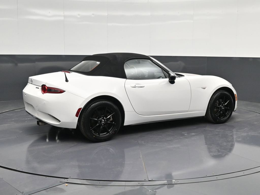 Used 2020 MAZDA MX-5 Miata Sport image 3