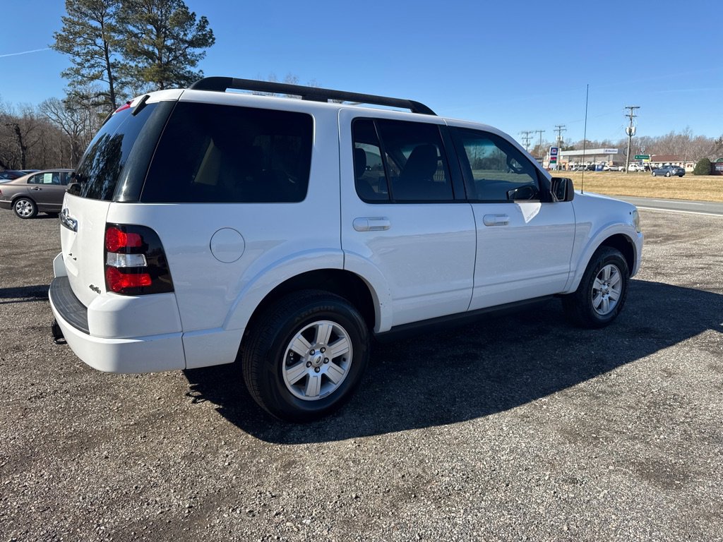 Used 2010 Ford Explorer XLT AWD/4WD image 10