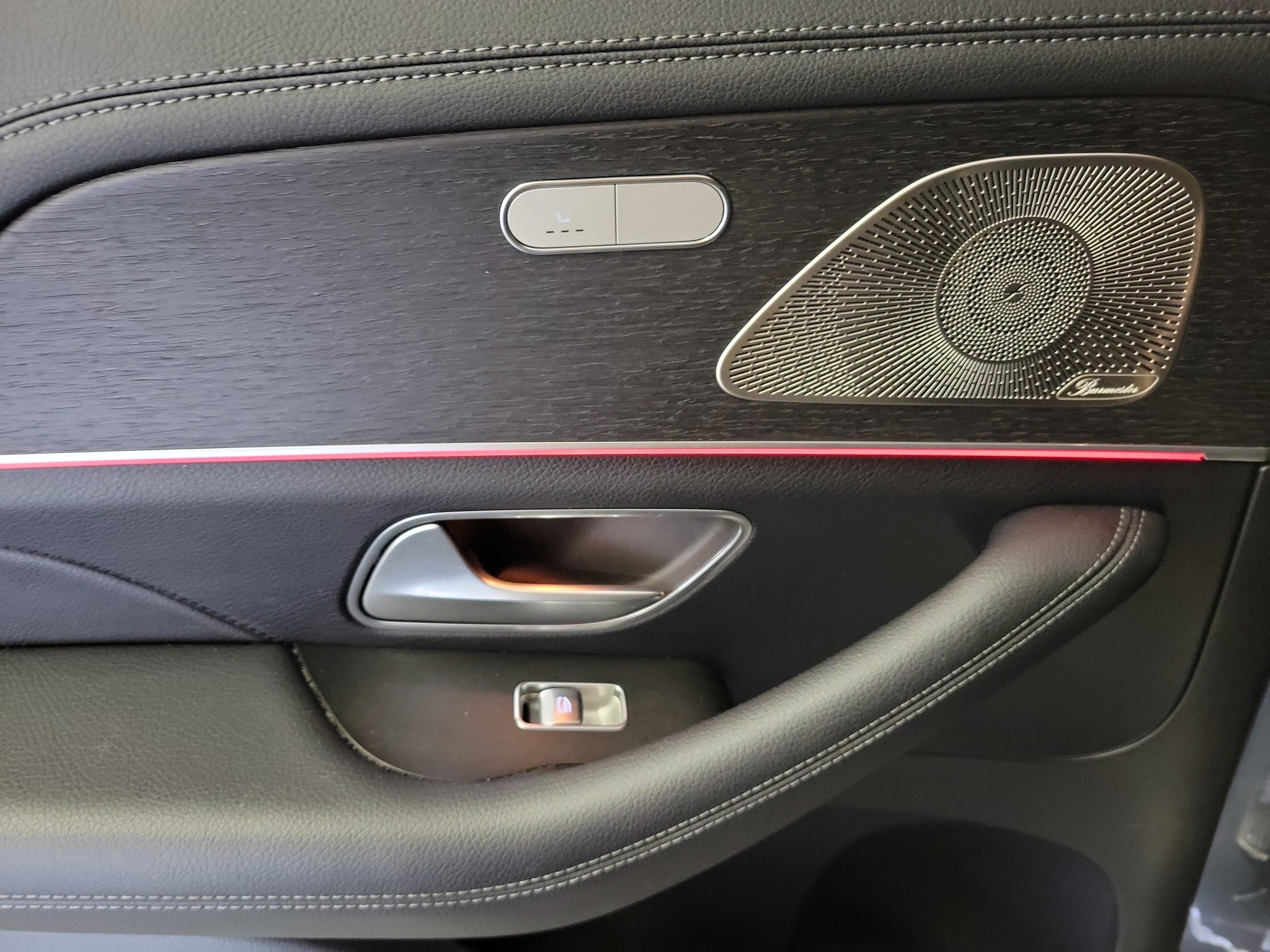 Used 2022 Mercedes-Benz GLE 350 4MATIC w/ AMG Line Exterior image 26