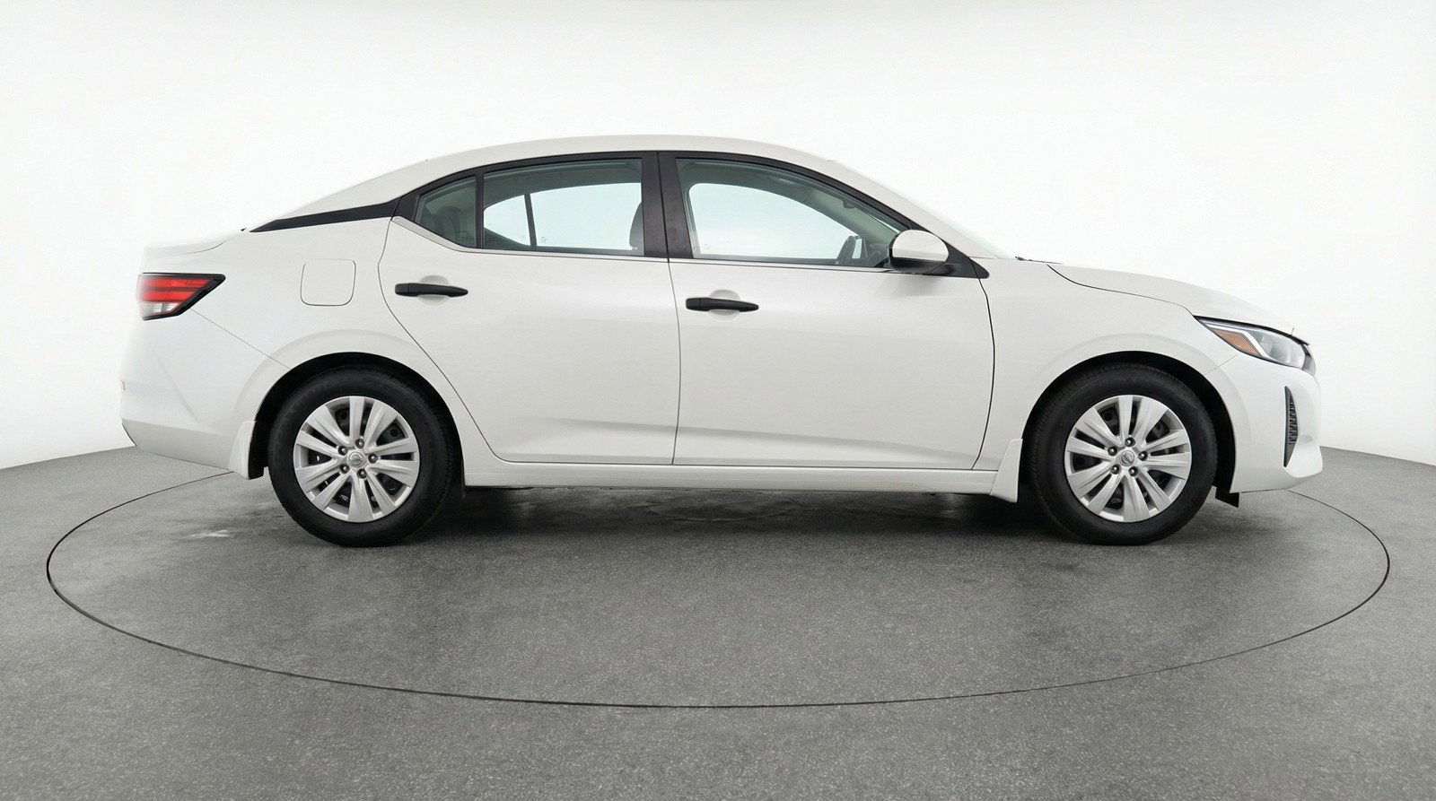 Used 2025 Nissan Sentra S FWD image 11