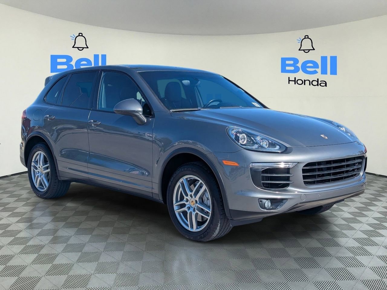 Used 2017 Porsche Cayenne S w/ Premium Package AWD/4WD image 6