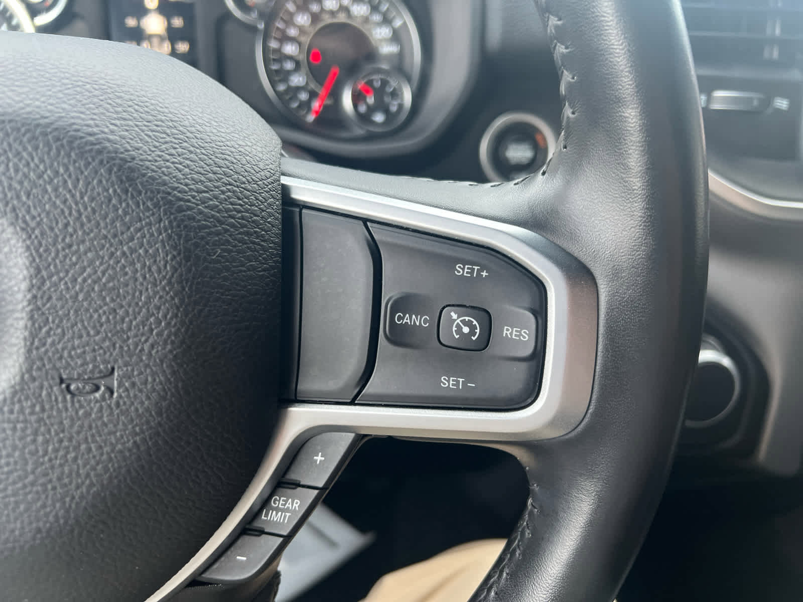 Used 2024 RAM 2500 Big Horn image 24