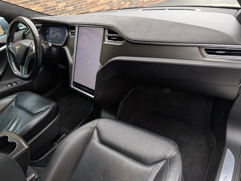 Used 2015 Tesla Model S Performance AWD/4WD image 25