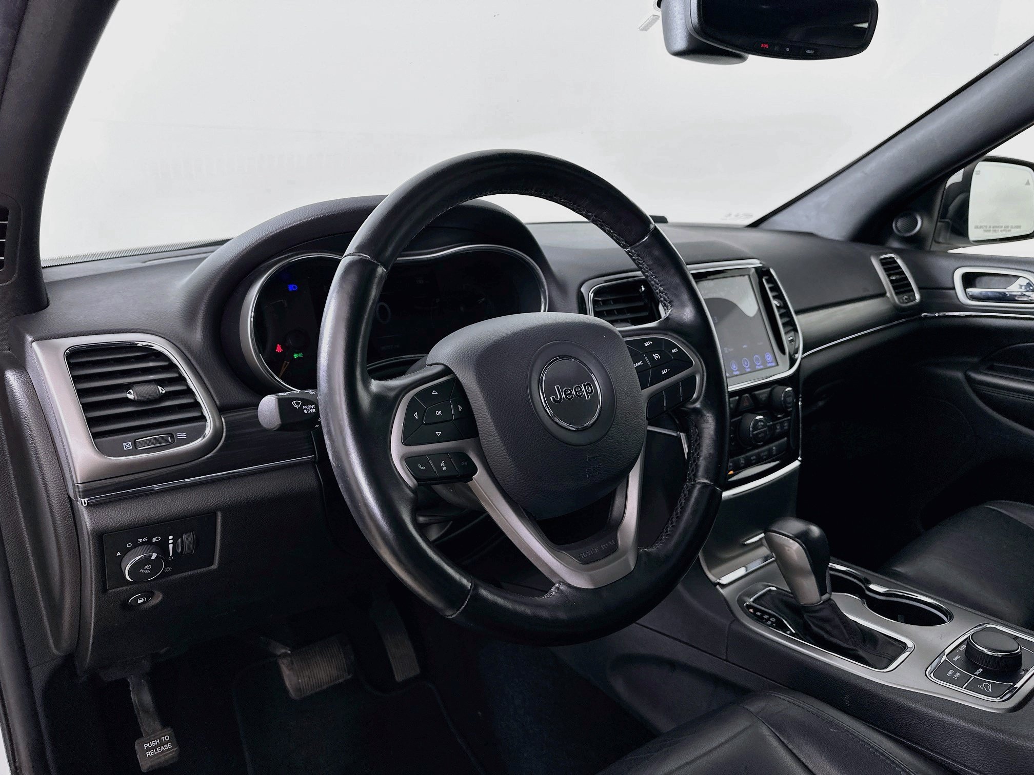 Used 2020 Jeep Grand Cherokee Limited w/ Trailer Tow Group IV AWD/4WD image 9