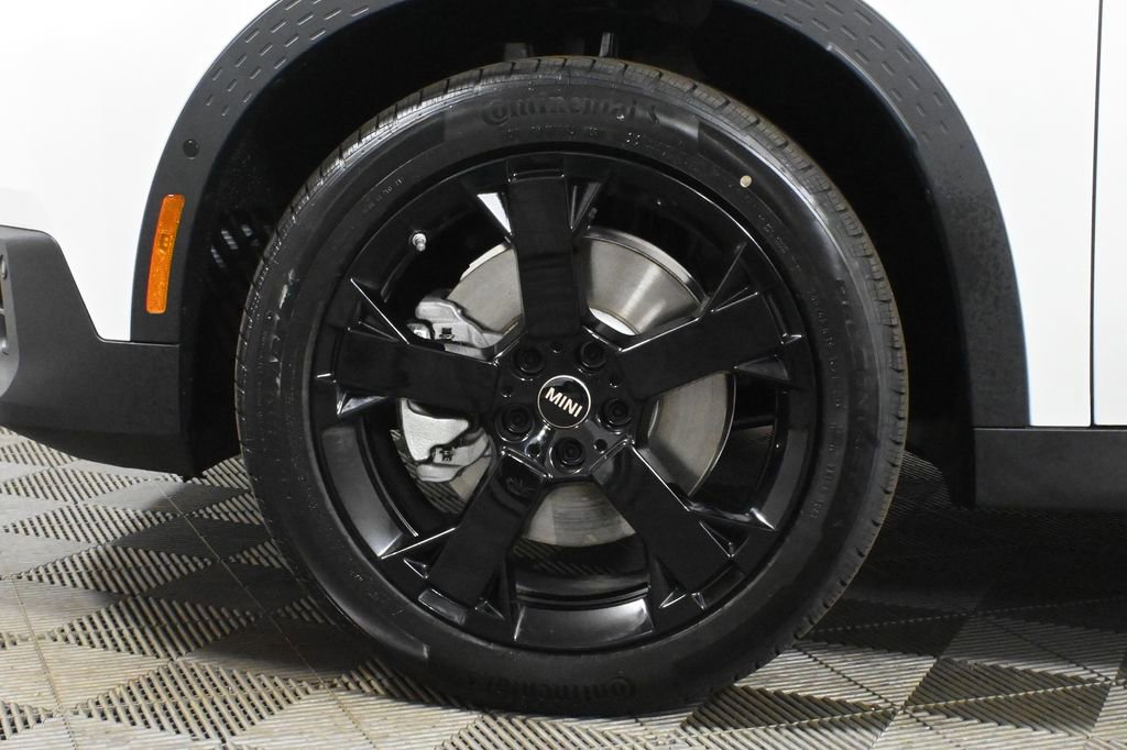Used 2025 MINI Cooper Countryman S w/ Comfort Package Max image 12
